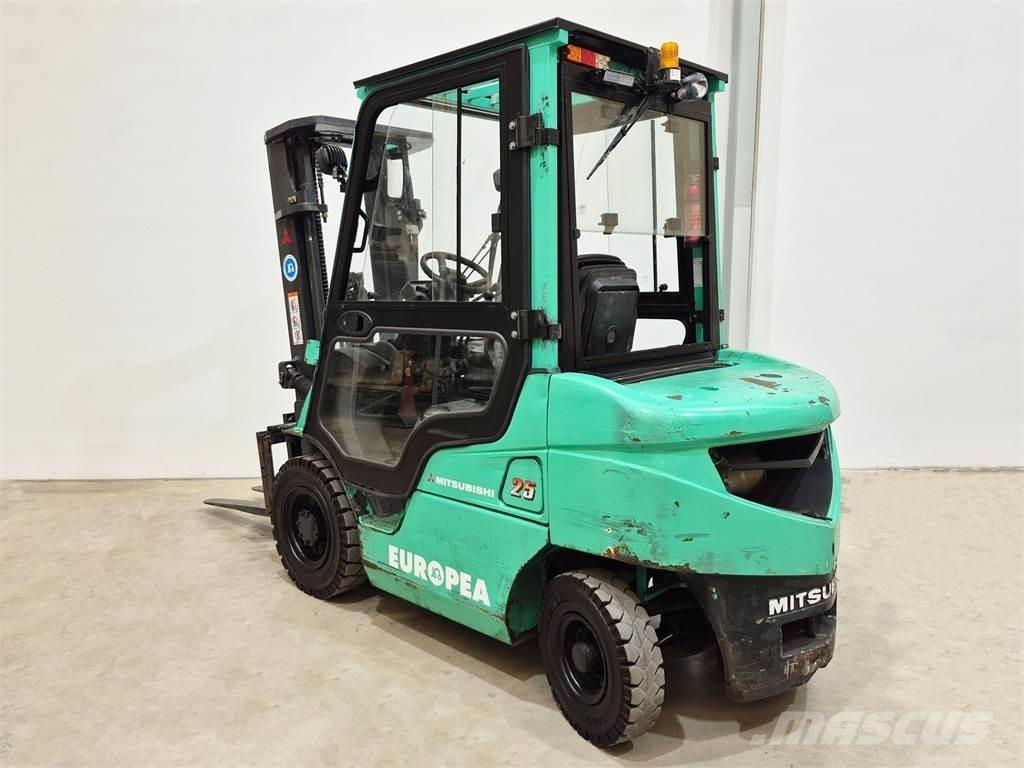 Mitsubishi FD25NT Dieseltrukit
