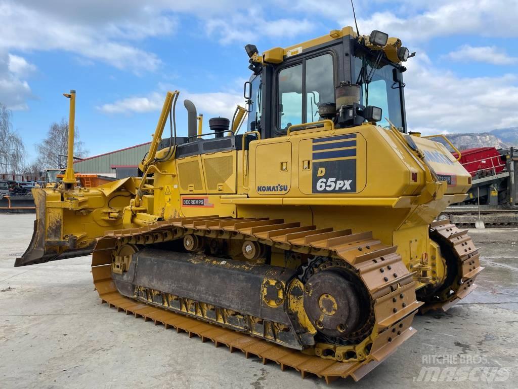 Komatsu D65PX-18 Telaketjupuskutraktorit