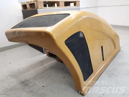 CAT TH 407 hood Ohjaamo ja sisusta