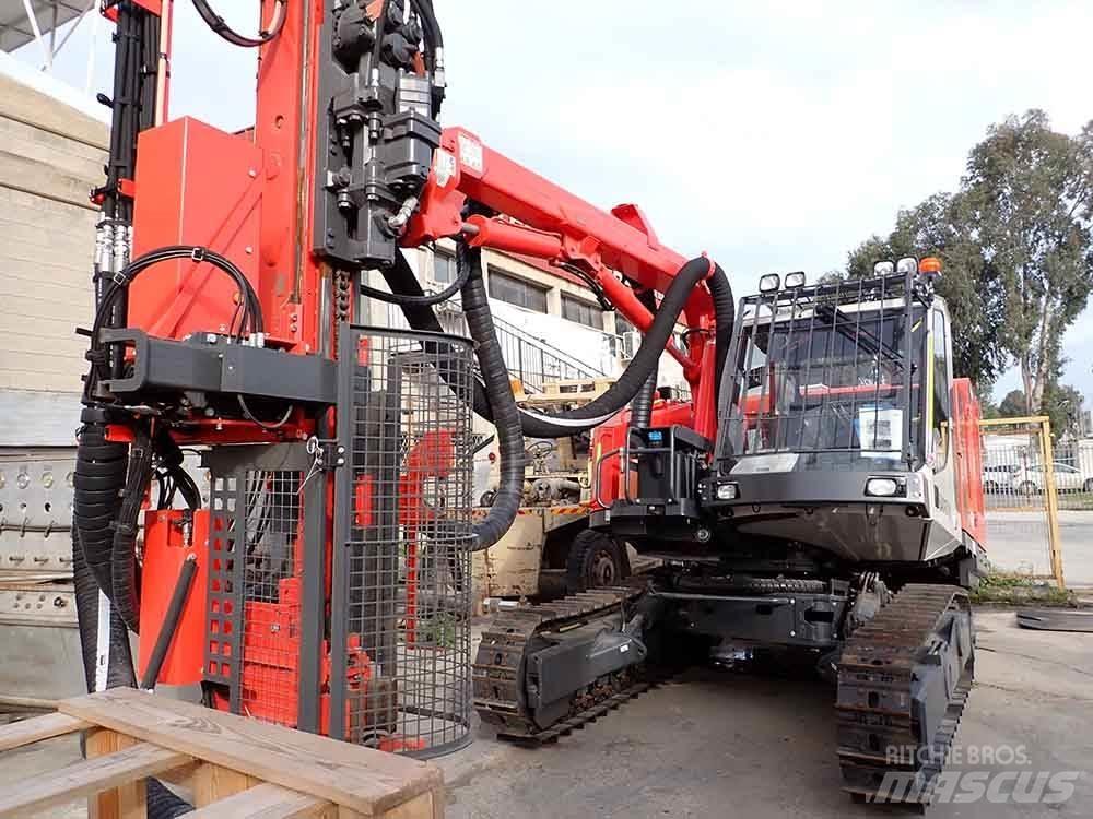 Sandvik DX800 Avolouhintaporauslaitteet