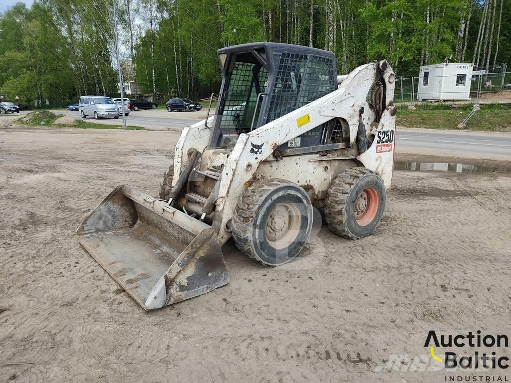 Bobcat S 250 Liukuohjatut kuormaajat