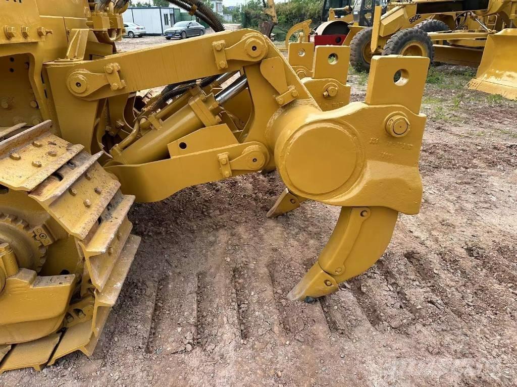 CAT D7G Telaketjupuskutraktorit