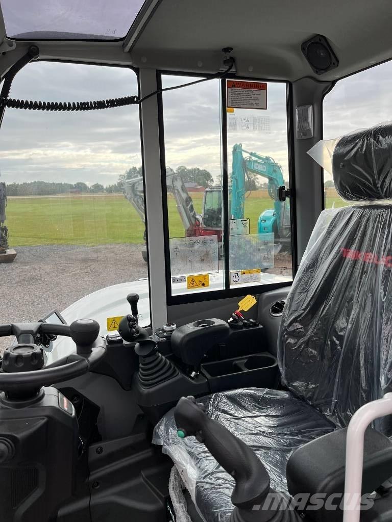 Takeuchi TB 370 W Pyöräkaivukoneet