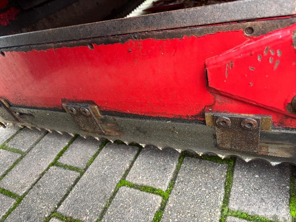 Trioliet TU 195 Paalinkäsittelykoneet