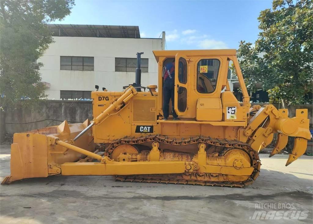 CAT D7G Telaketjupuskutraktorit