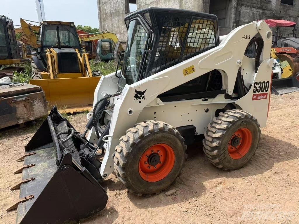 Bobcat S 300 Liukuohjatut kuormaajat