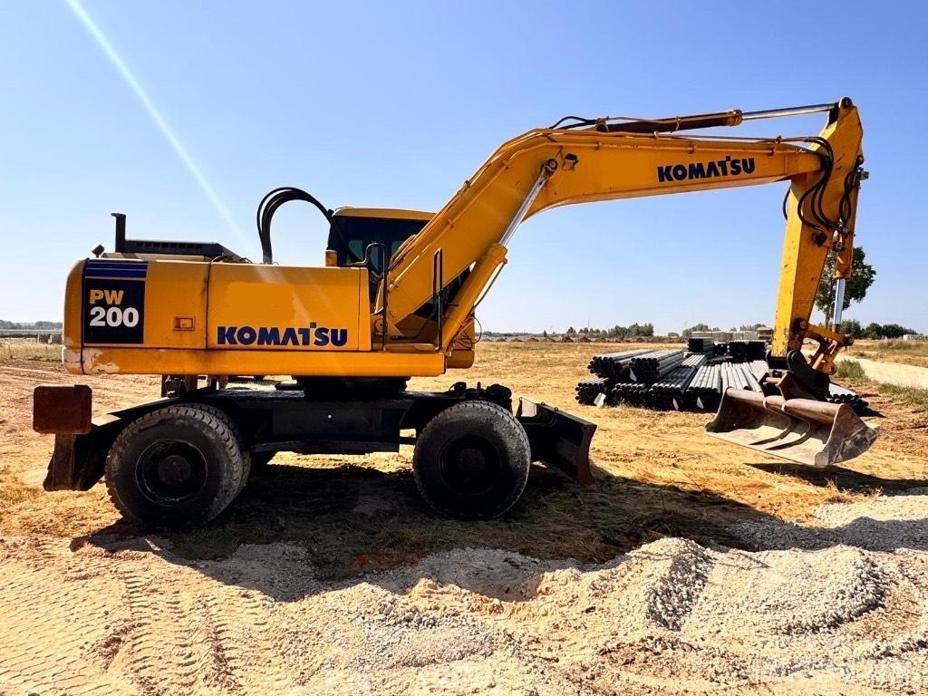 Komatsu PW 200-7K Pyöräkaivukoneet