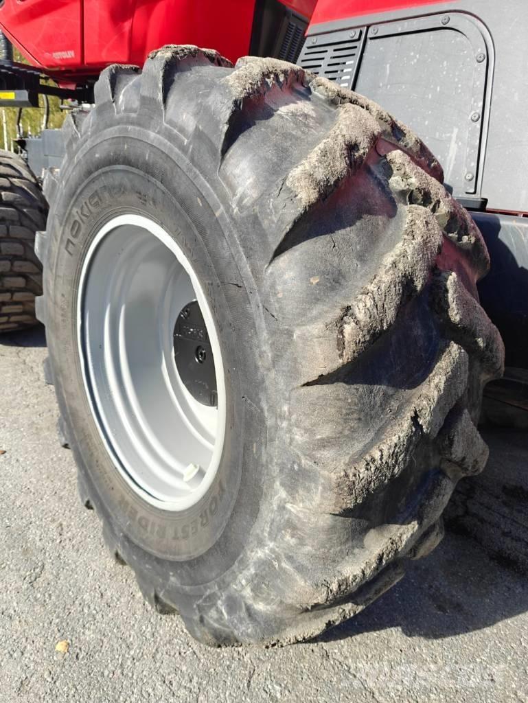 Komatsu 951 Harvesterit