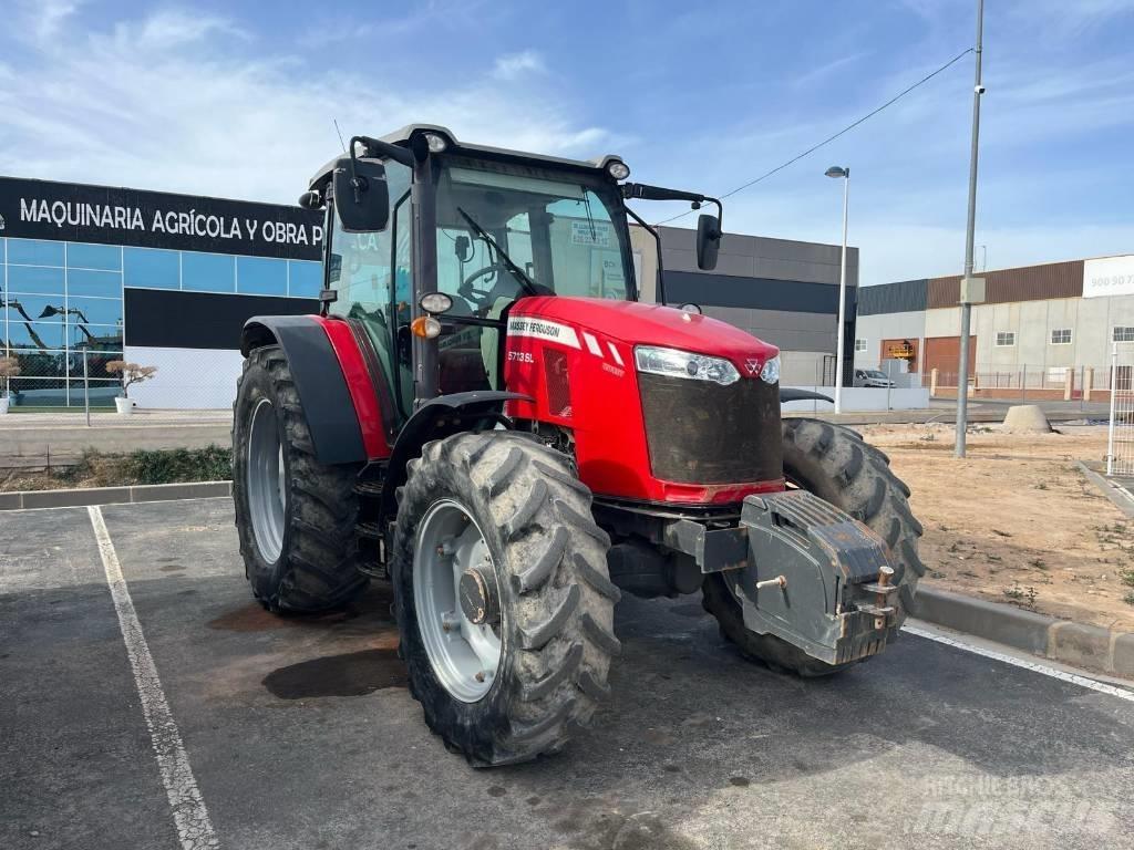 Massey Ferguson 5711 Traktorit
