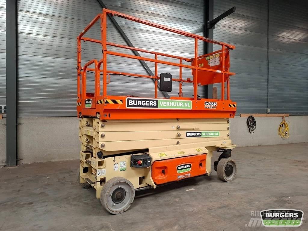 JLG 3246ES Saksilavat