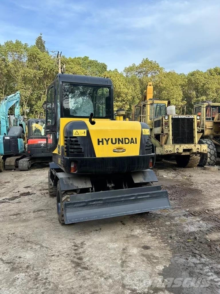Hyundai 60 W-7 Pyöräkaivukoneet