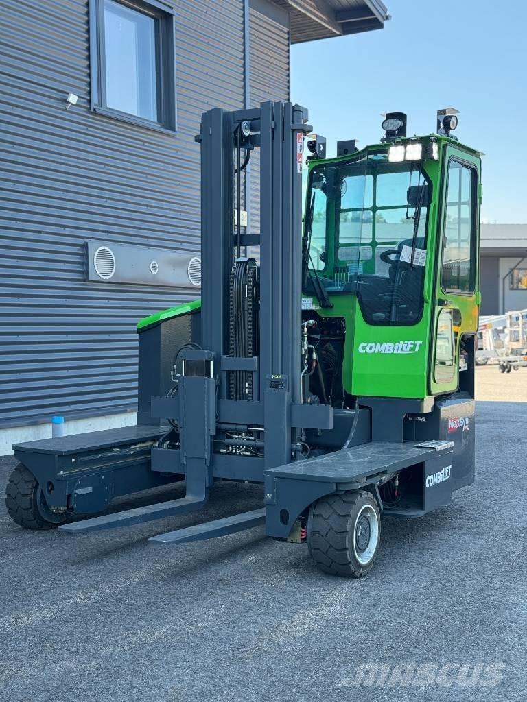 Combilift C 4000 ET Nelitietrukit