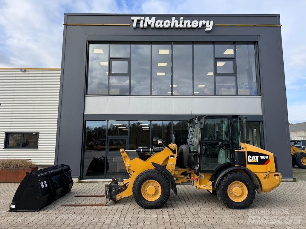 CAT 906M Pyöräkuormaajat