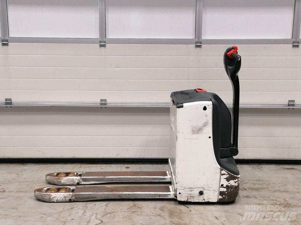 Linde T16 Lavansiirtotrukit
