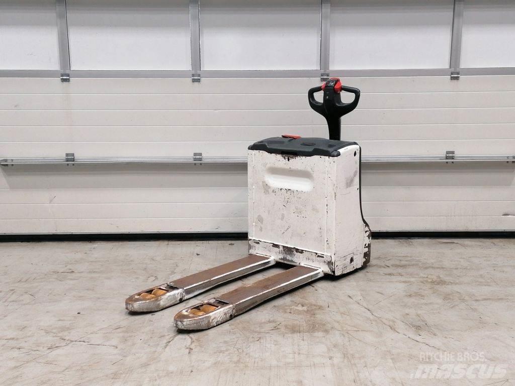 Linde T16 Lavansiirtotrukit
