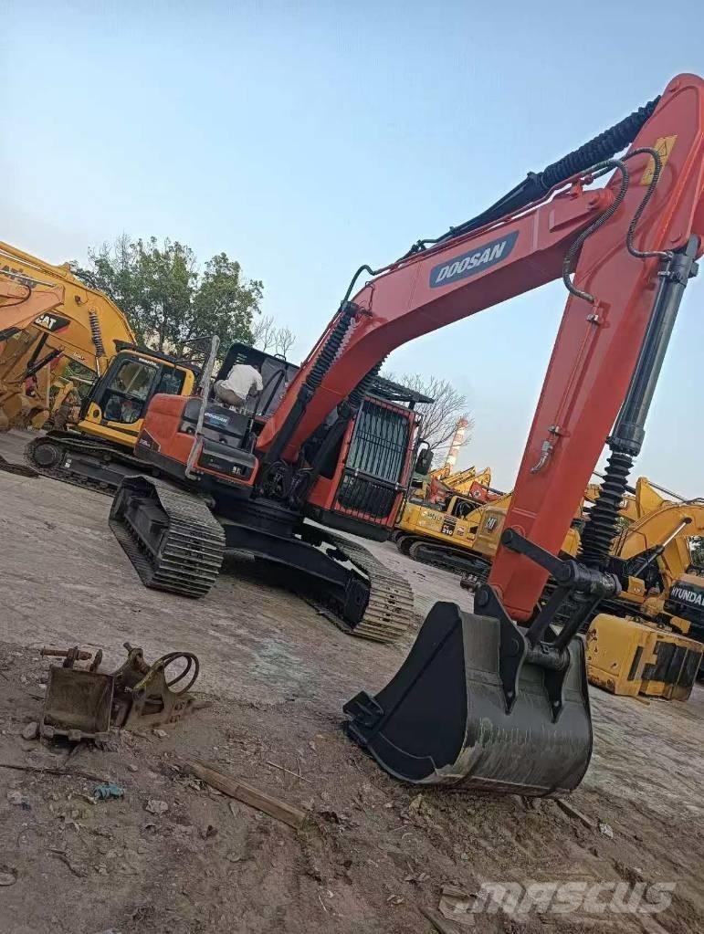 Doosan DX 225 LC-9C Telakaivukoneet