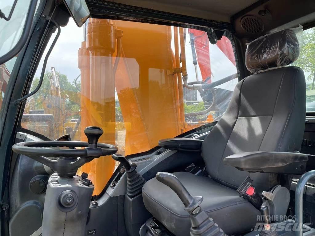 Hyundai R210W-9 Pyöräkaivukoneet