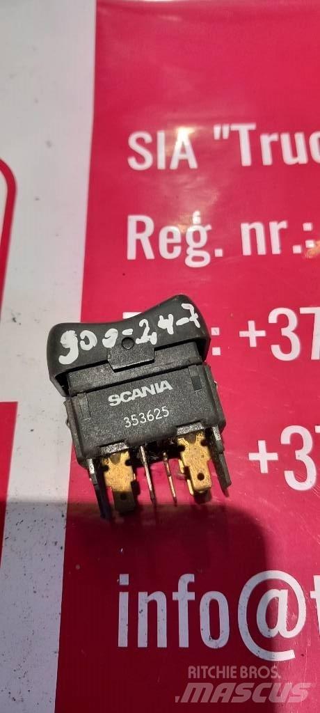 Scania R 420.   353625 Ohjaamot ja sisustat