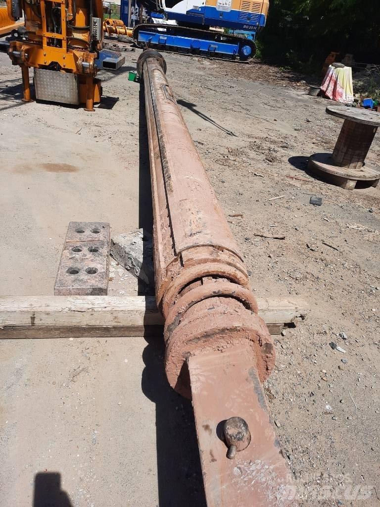 Bauer BG 20 H Raskaat porat