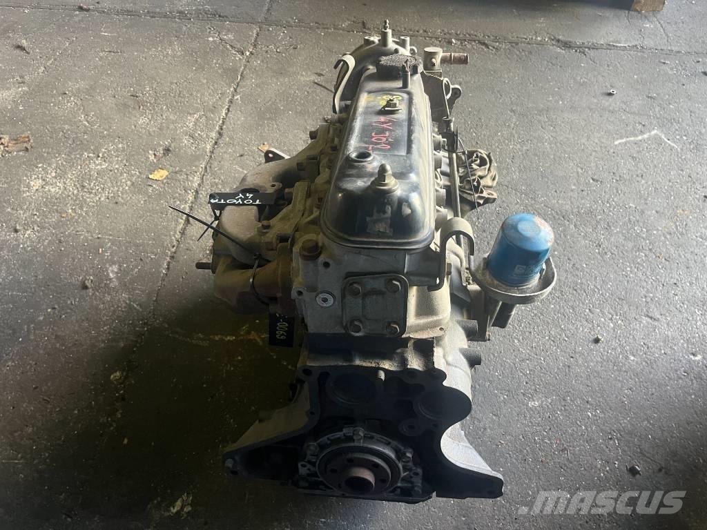 Toyota 4Y E-0116 Moottorit