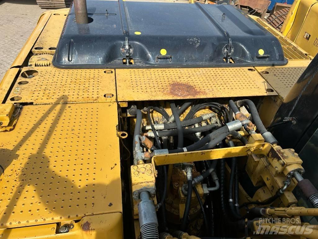 CAT 320 D L Telakaivukoneet