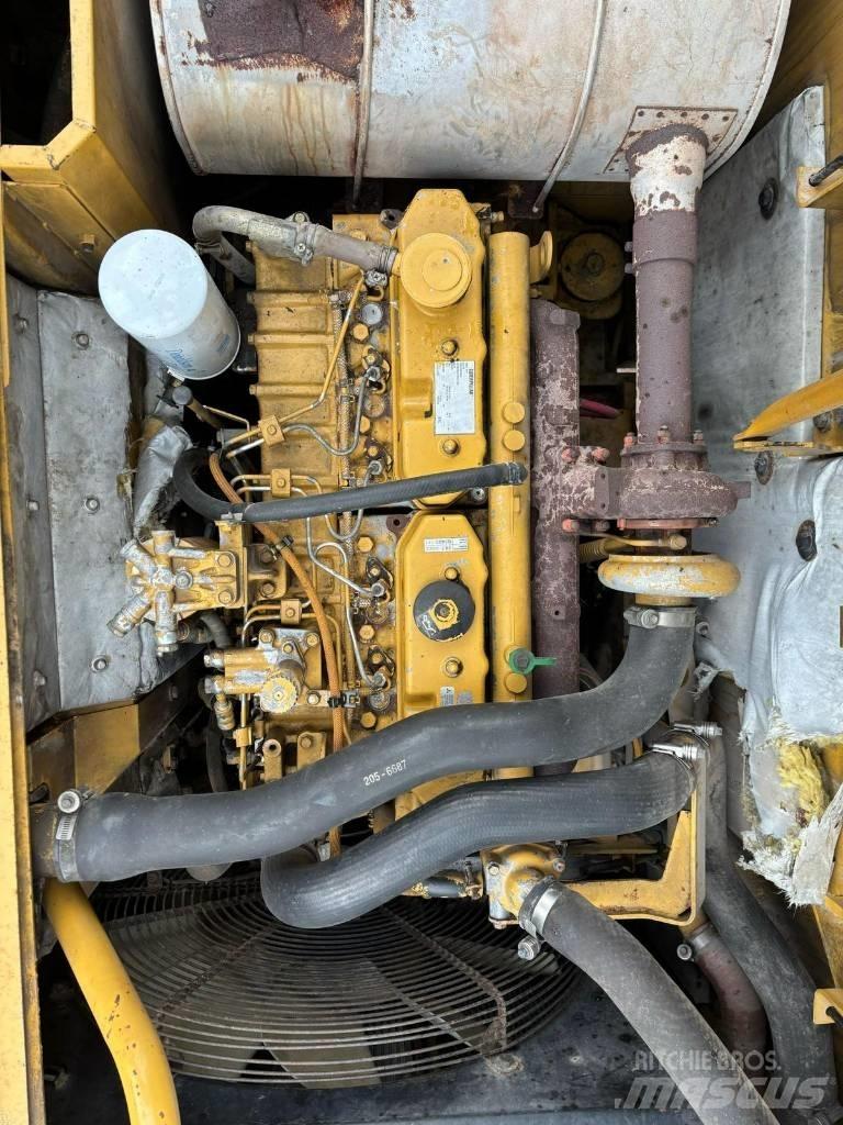 CAT 320 D L Telakaivukoneet