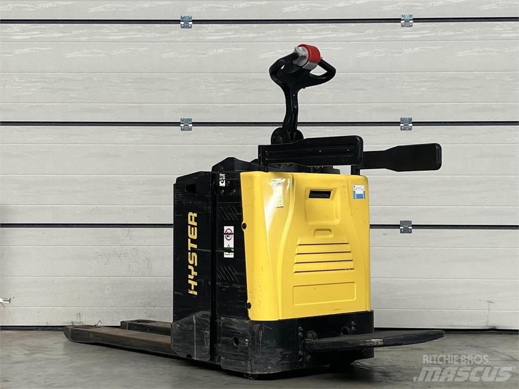 Hyster P2.0S Lavansiirtotrukit