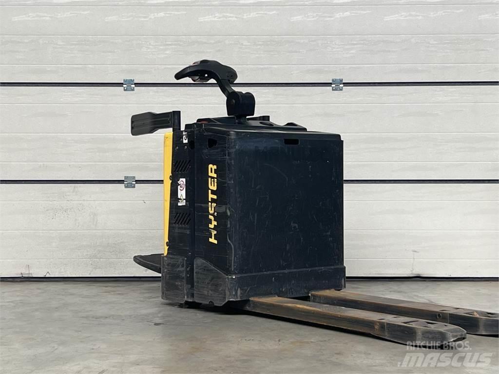 Hyster P2.0S Lavansiirtotrukit