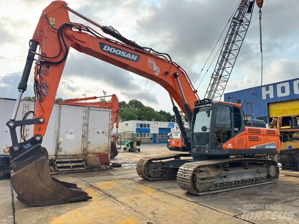 Doosan DX 300 LC-5 Telakaivukoneet