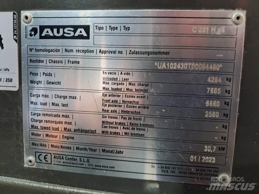 Ausa C251 HX4 Maastotrukit