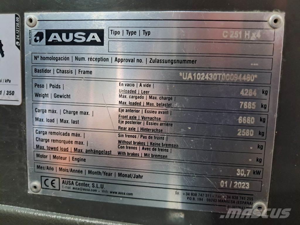 Ausa C251 HX4 Maastotrukit
