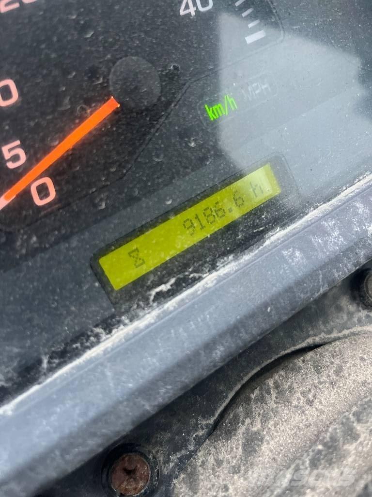 Komatsu WA 250 PZ-5 Pyöräkuormaajat