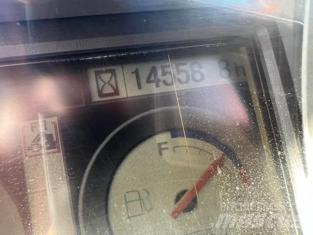Hitachi ZX 210 LC-3 Telakaivukoneet
