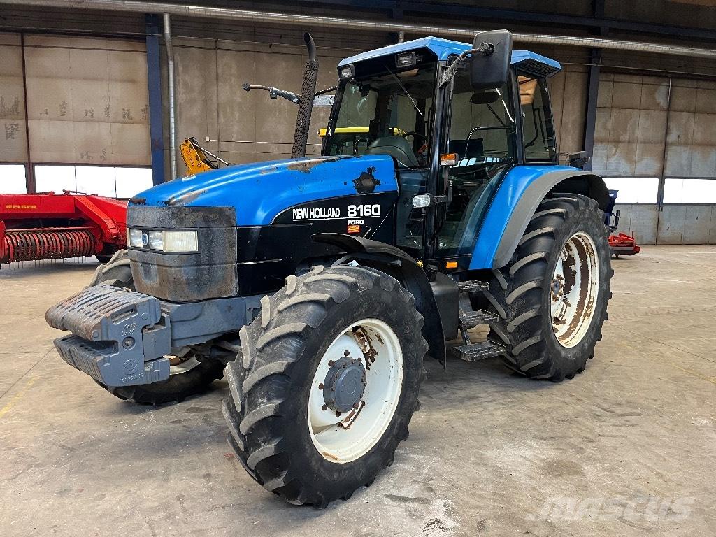 New Holland 8160 Traktorit