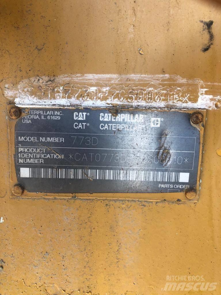 CAT 773 D Maansiirtoautot