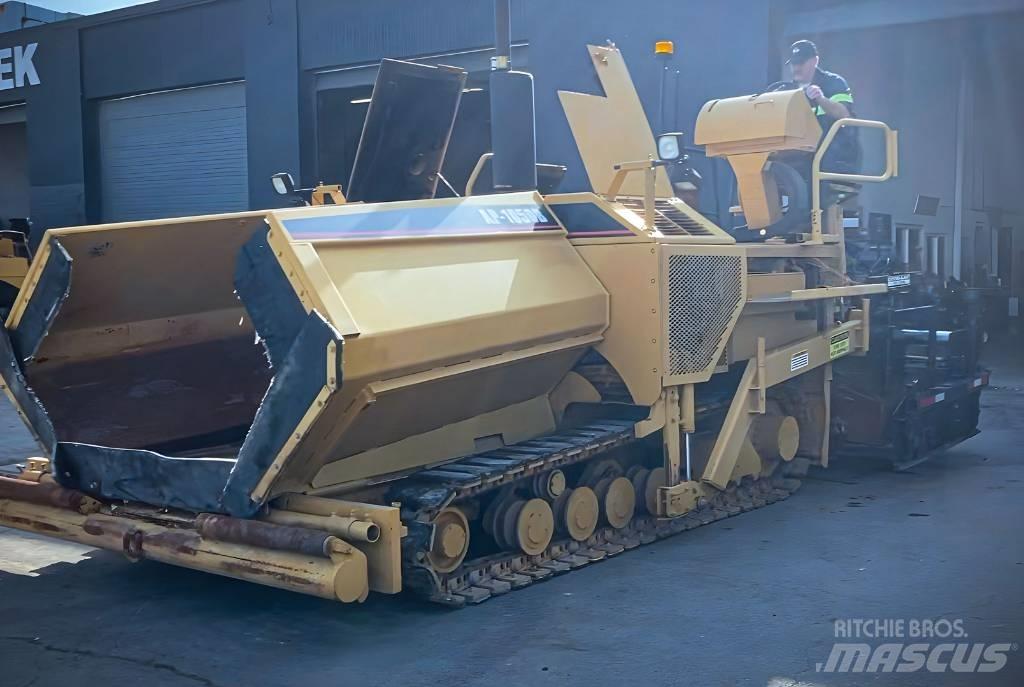 CAT AP 1050 B Asfalttikoneet