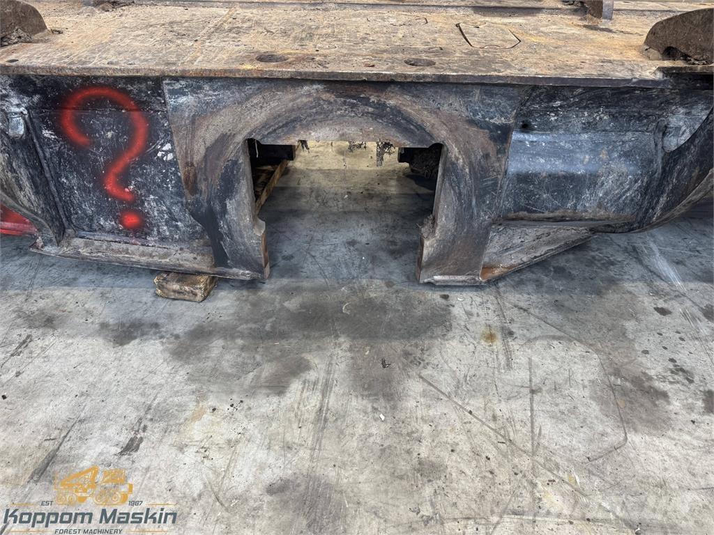 John Deere 1210E Muut