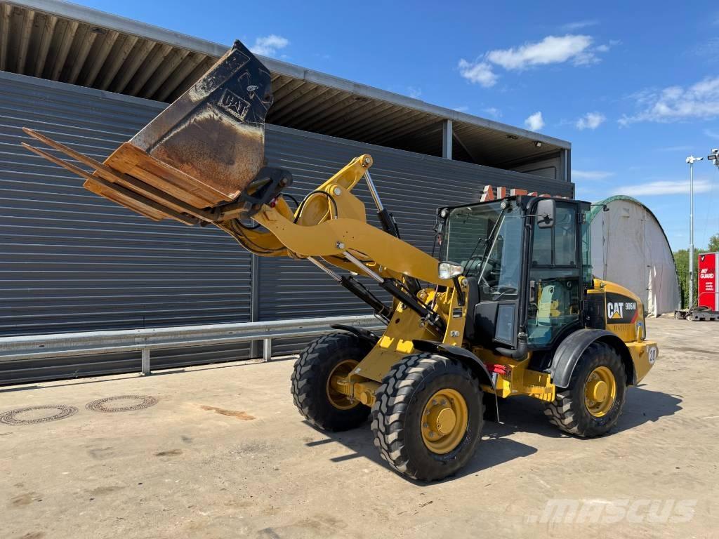 CAT 906M Pyöräkuormaajat