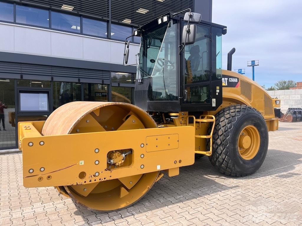 CAT CS 66 B Yksivalssijyrät