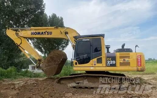 Komatsu PC 220-8 Minikaivukoneet < 7t