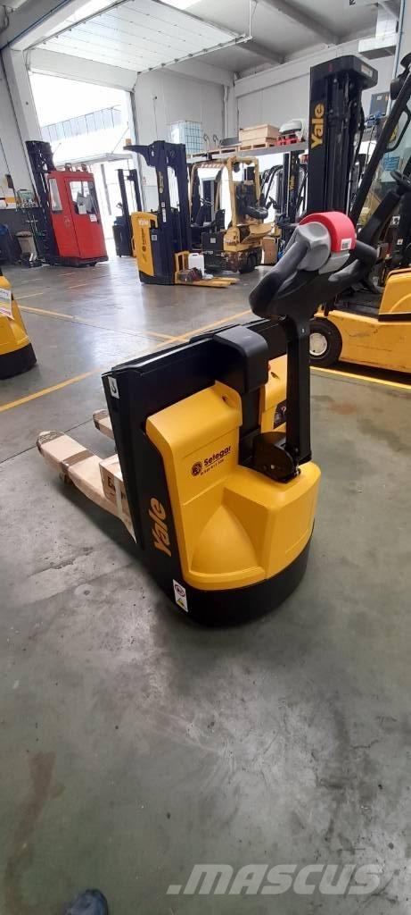Yale MP16 Lavansiirtotrukit
