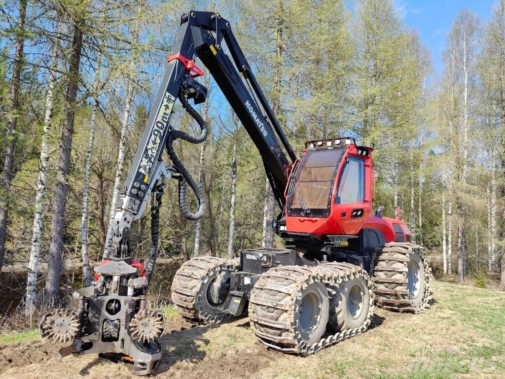 Komatsu 901 Harvesterit