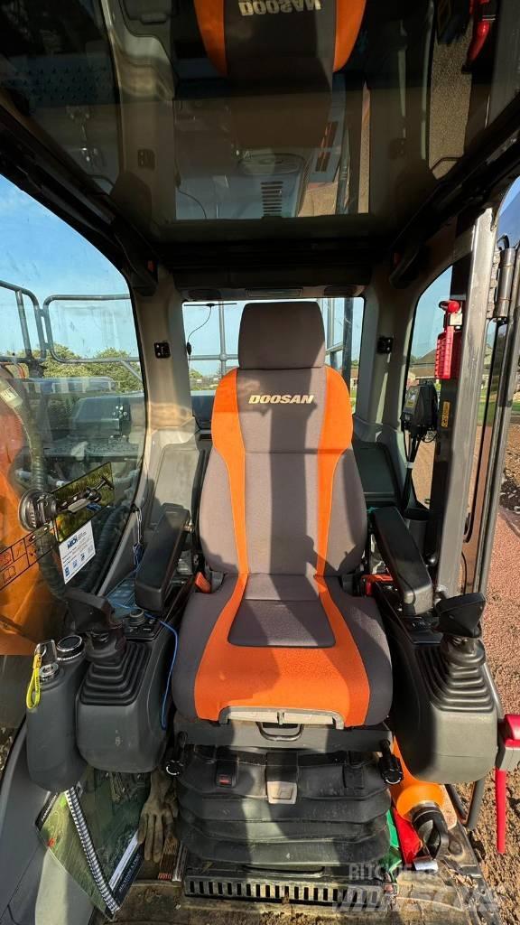 Doosan DX140LC-5 Telakaivukoneet