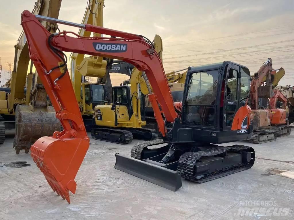Doosan DX60 Telakaivukoneet