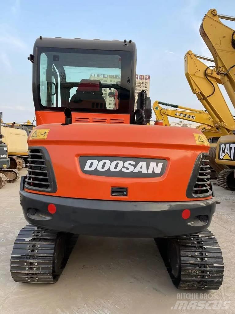 Doosan DX60 Telakaivukoneet