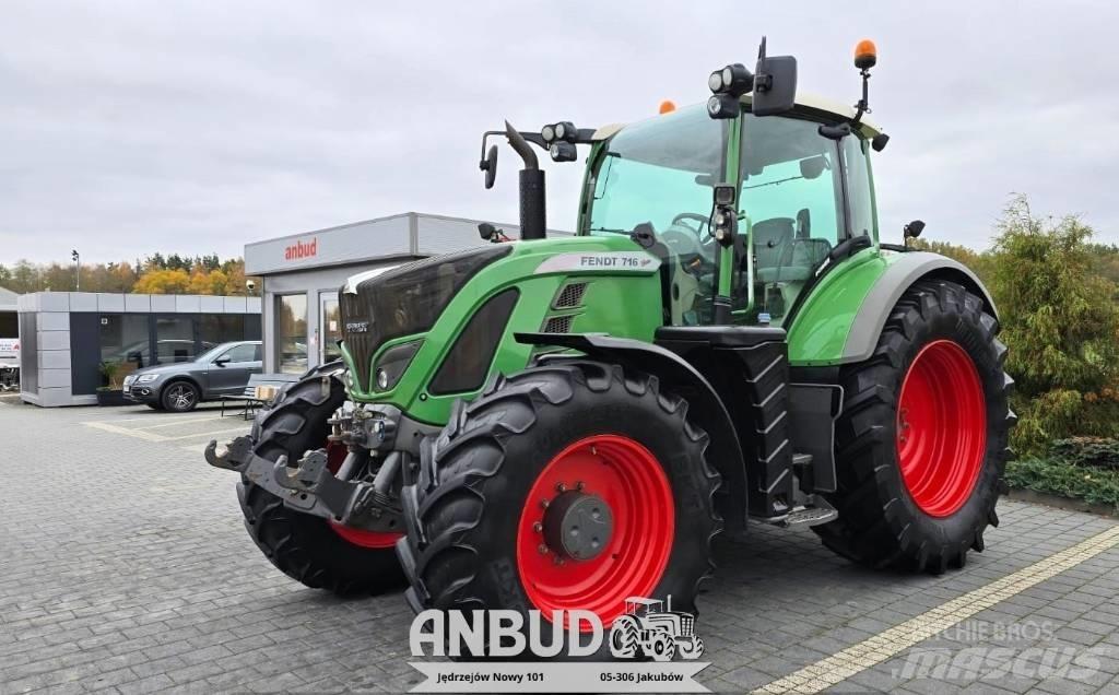 Fendt 716 Vario S4 Traktorit