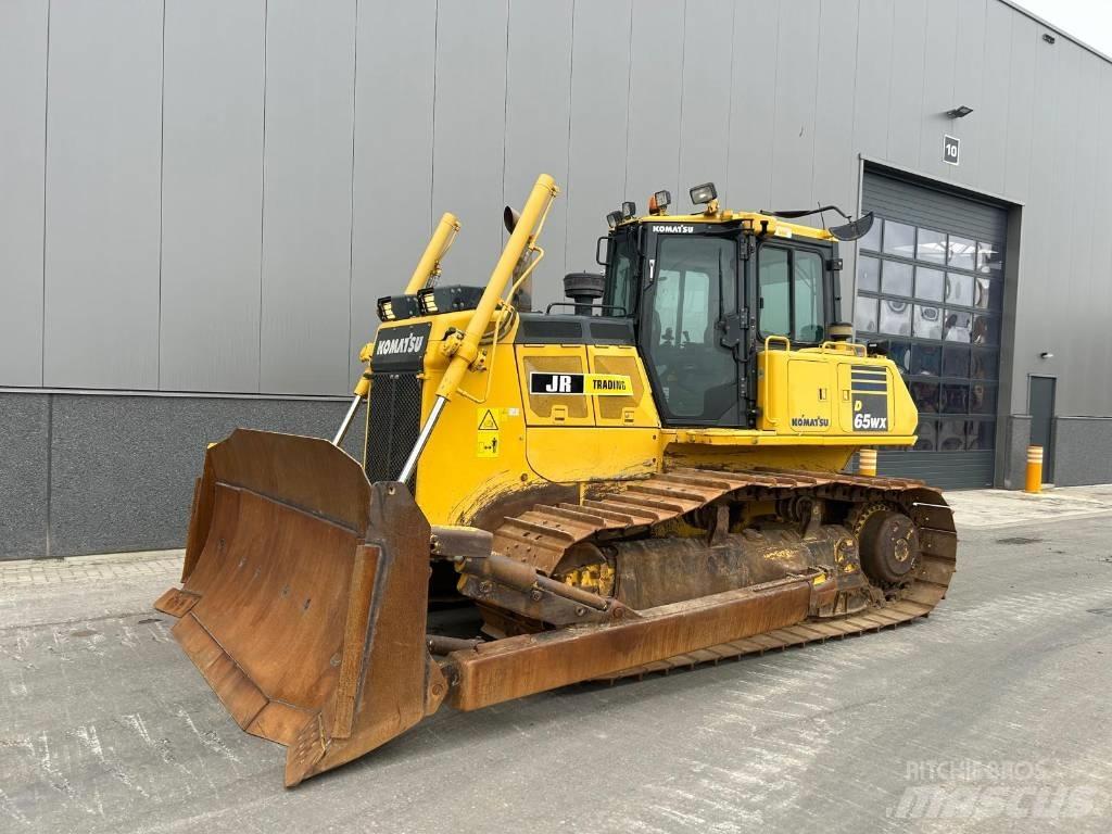Komatsu D 65 WX-18 Telaketjupuskutraktorit