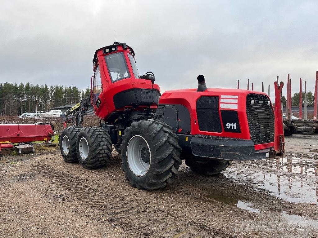 Komatsu 931 Harvesterit