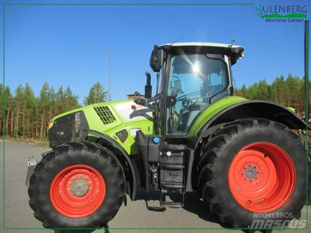 CLAAS Axion 810 Traktorit