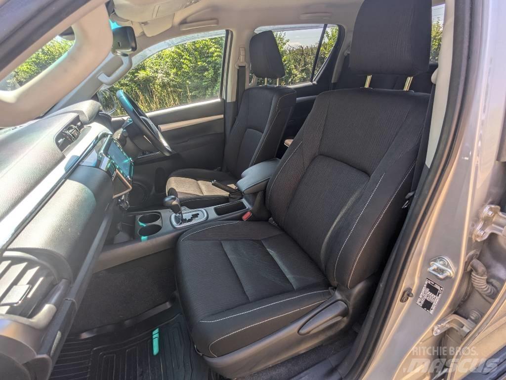 Toyota Hilux Lava-autot
